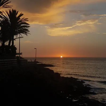 Uno - Front Line Of Ocean * San Bartolome de Tirajana (Gran Canaria)