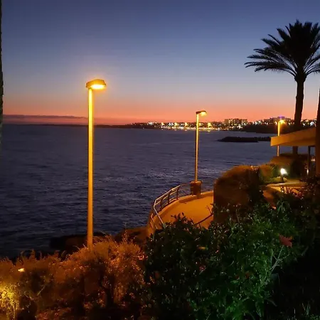 Uno - Front Line Of Ocean Apartment