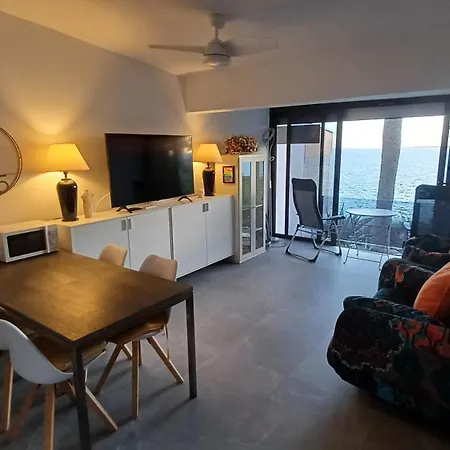 Apartment Uno - Front Line Of Ocean *