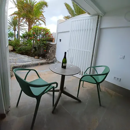 Uno - Front Line Of Ocean Apartment San Bartolome de Tirajana (Gran Canaria)